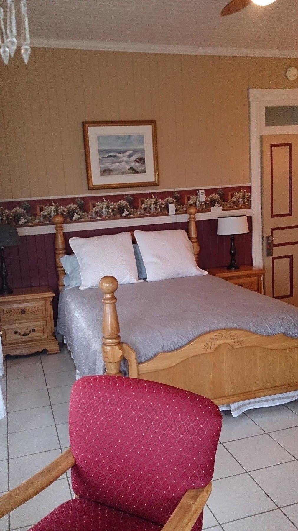 Le Manoir Du Vieux Presbytere Port-Daniel ภายนอก รูปภาพ